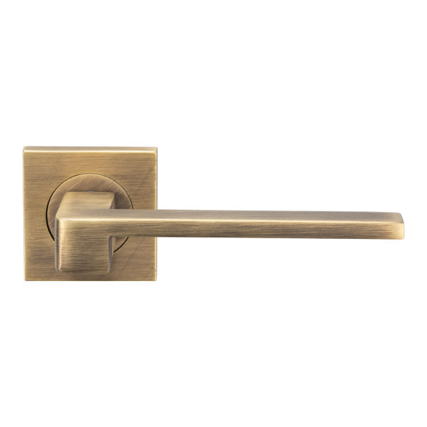 Equi Lever on Square Rose