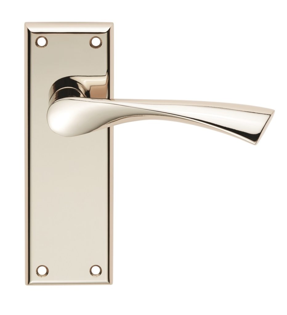 Venti Lever on Latch Backplate